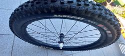 Zadni kolo Fulcrum/Newmen EG35/Maxxis