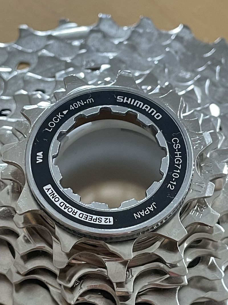 Kazeta Shimano 105 CS-HG710 12 sp. silniční 11-36 z. - sundaná z kola (nová)
