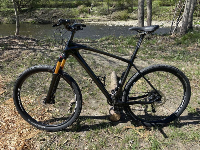 Karbonové 29” MTB vel.L