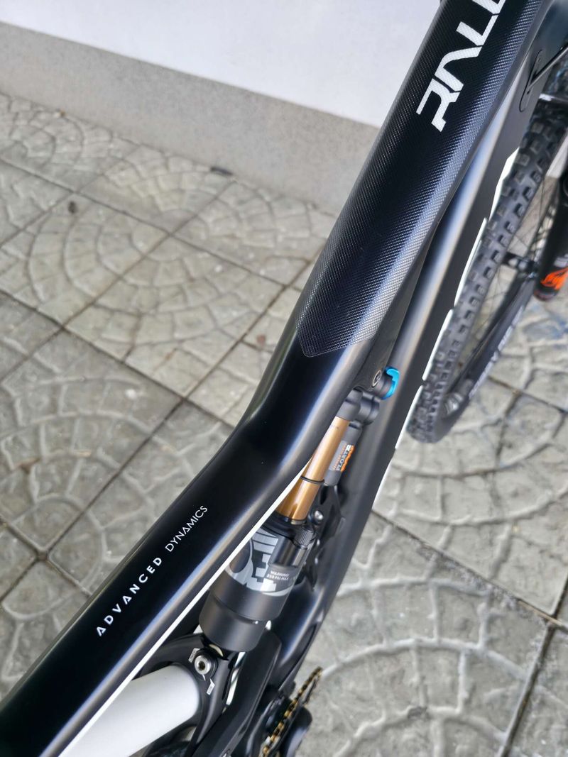 Horské kolo Orbea Rallon M Team Carbon 29″