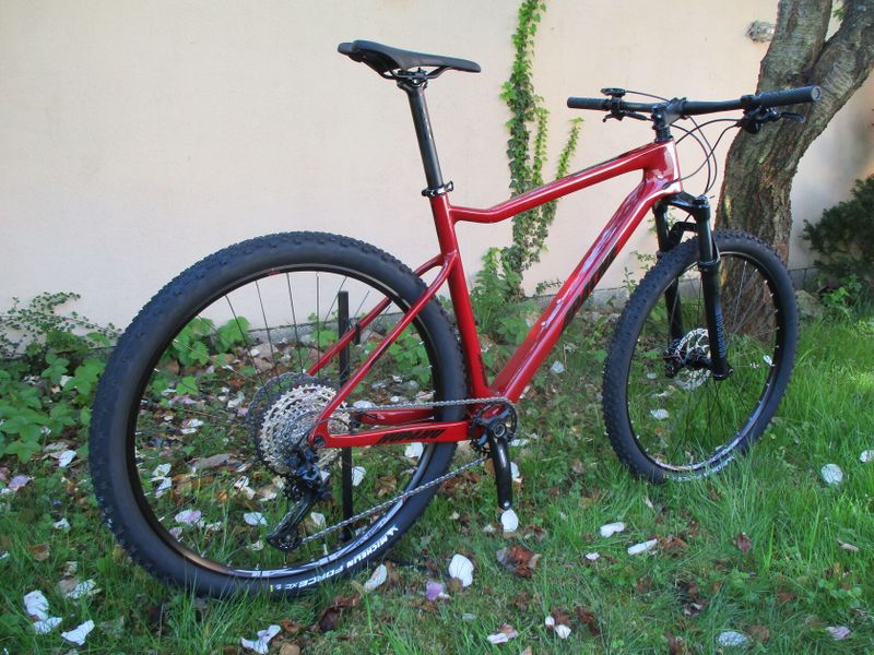 Nové 29" karbonové kolo na rámu Apache Hupahu 21", SLX 1x12, vzduch. vidlice Rock Shox Recon