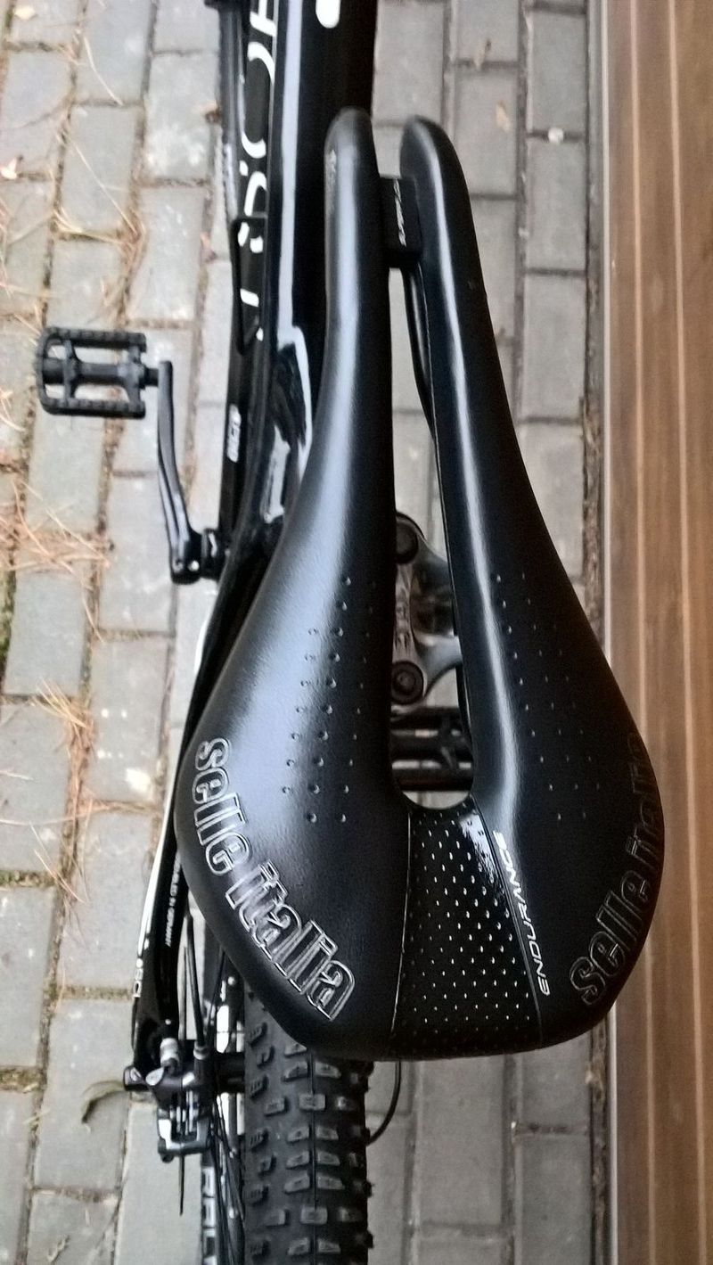 KARBONOVÝ GHOST HTX LECTOR 10,7 Kg od 165 cm