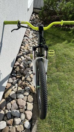 Prodám NS Bikes Metropolis, vidlice Marzochi Dirt Jumper, zadní kotouč + páky Shimano MT400