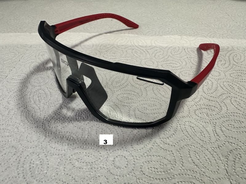 Nové fotochromatické cyklistické brýle značky SCVCN