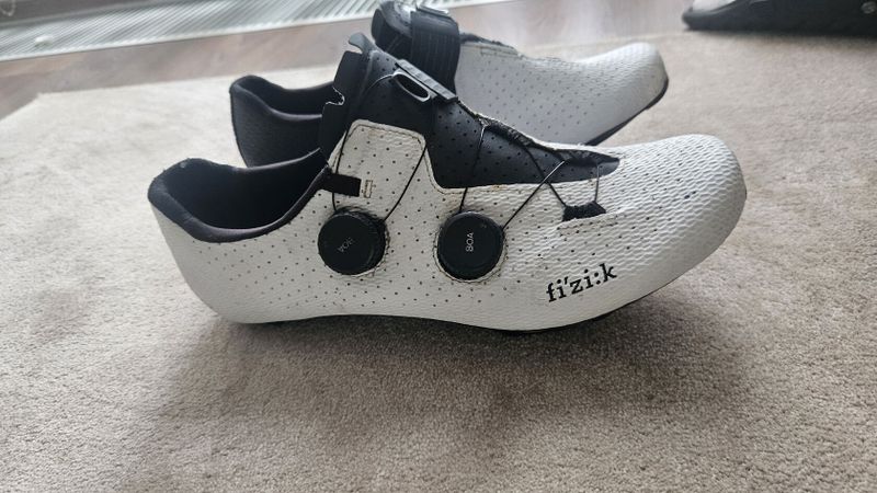 Fizik Vento Infinito Carbon 2 - white/black