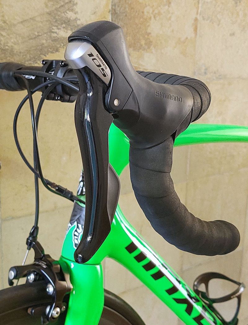 Silniční karbonové kolo Maxbike