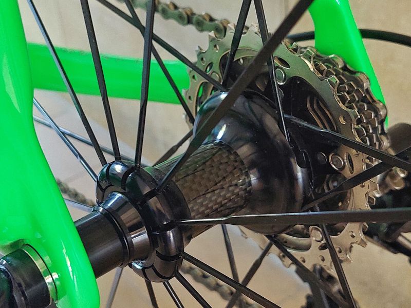 Silniční karbonové kolo Maxbike