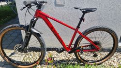 Krasný hardtail pro teenagera