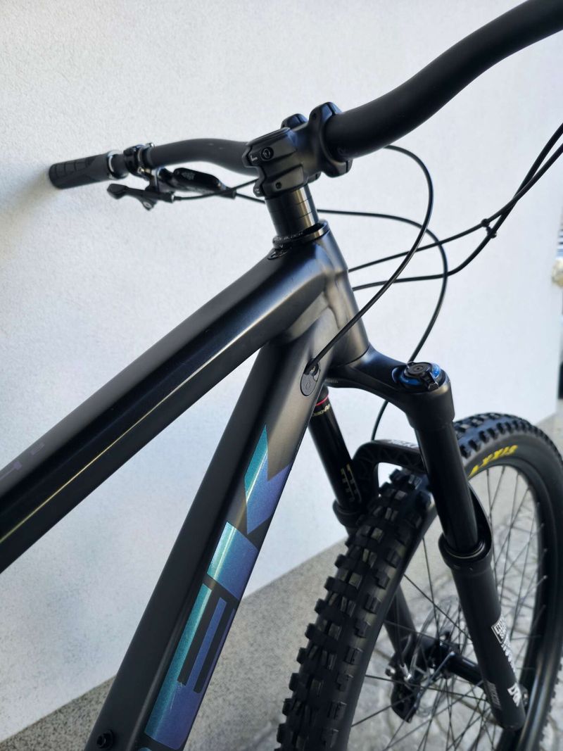 Horské kolo Trek Slash 8 2020 29″
