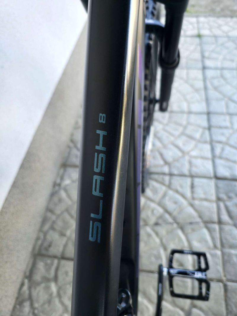 Horské kolo Trek Slash 8 2020 29″