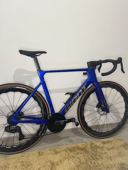 Vlastní stavba GIANT PROPEL 7,4kg