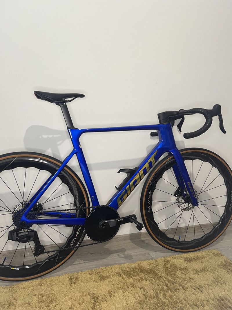 Vlastní stavba GIANT PROPEL 7,4kg