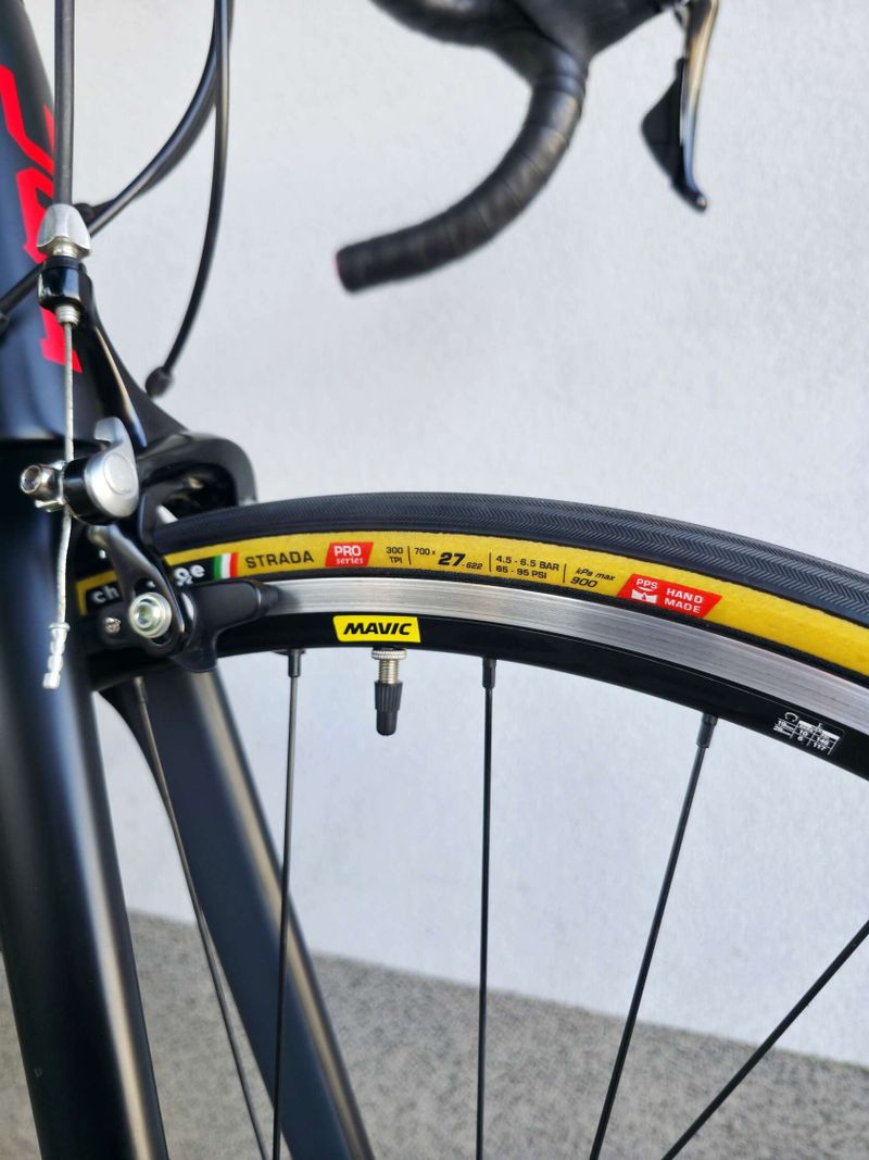 Silniční kolo BMC Teammachine SLR03 ONE Carbon 2021
