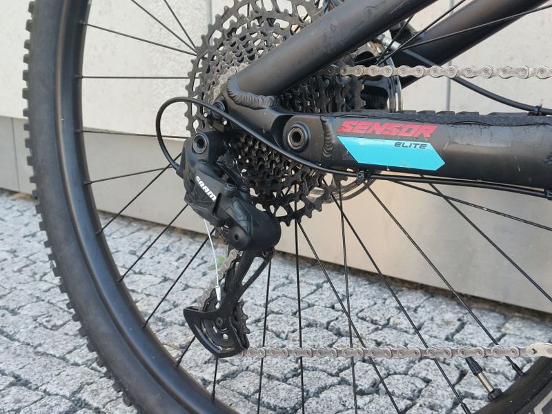 GT Sensor 29 Carbon Elite