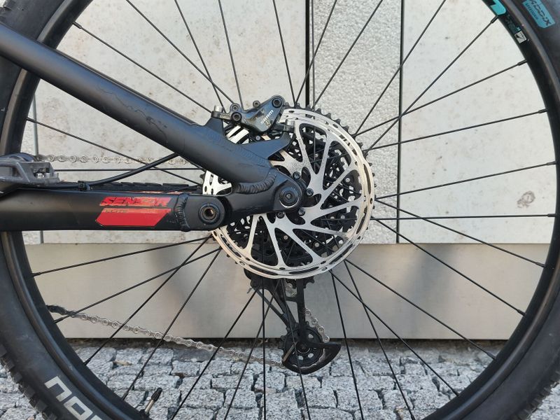 GT Sensor 29 Carbon Elite