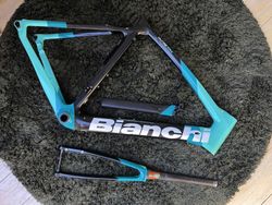 Bianchi Oltre XR4 (vel.59, NOVÉ)