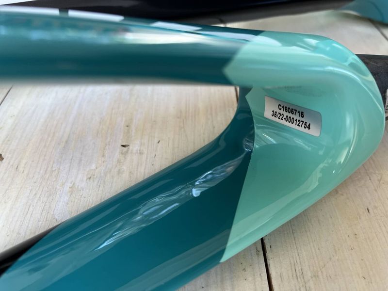 Bianchi Oltre XR4 (vel.59, NOVÉ)