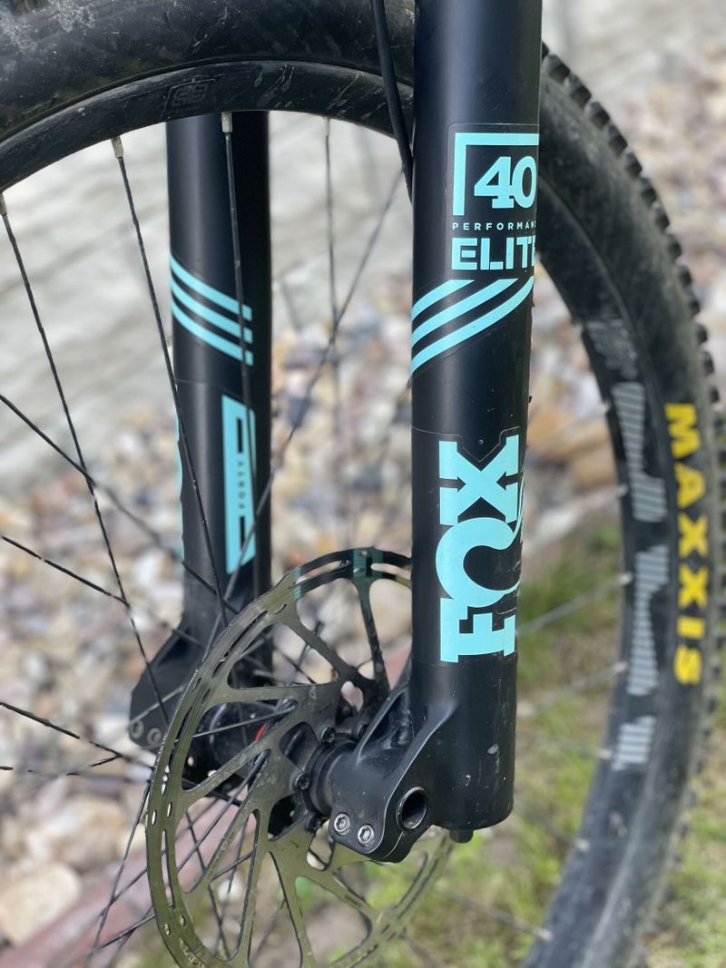 SANTA CRUZ V-10