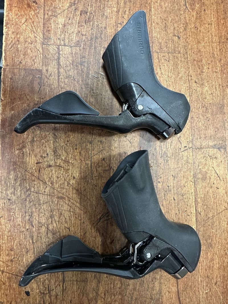 Silniční páky Shimano Ultegra St-R8000 2x11 