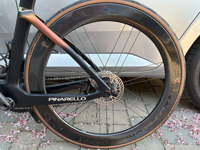Campagnolo BORA ULTRA WTO 60 DB, model 2025