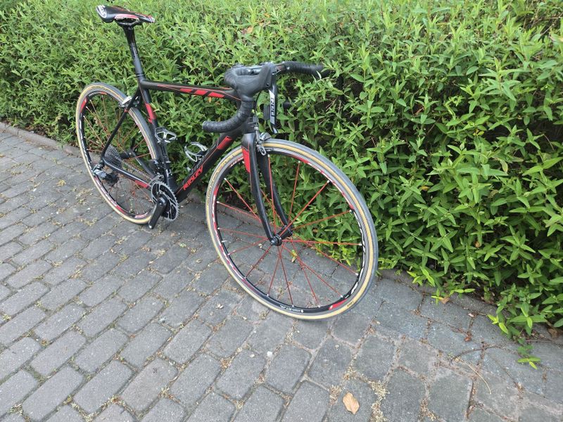 PRODÁNO Ridley Helium SL, Sram Red AXS, 2x12