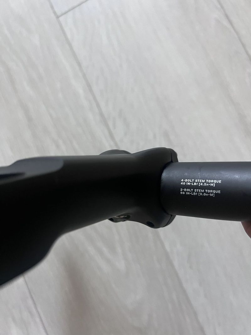 Riditka Specialized Expert Shallow Drop, Alloy + predstavec Future Comp 6D