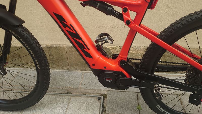 Elektrokolo KTM macina lycan 671