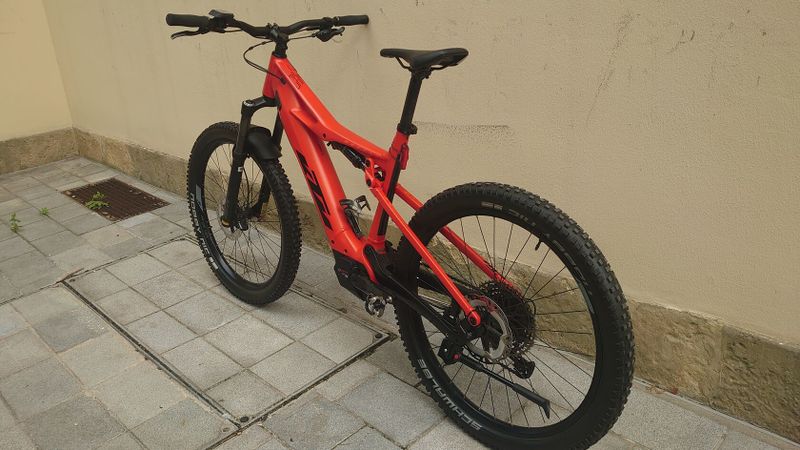 Elektrokolo KTM macina lycan 671