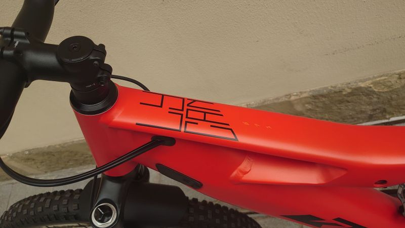Elektrokolo KTM macina lycan 671
