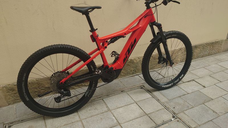 Elektrokolo KTM macina lycan 671