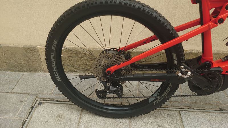 Elektrokolo KTM macina lycan 671