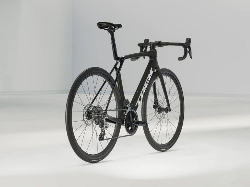 TREK Madone SL 6 AXS Gen 8, vel. M - nové kolo