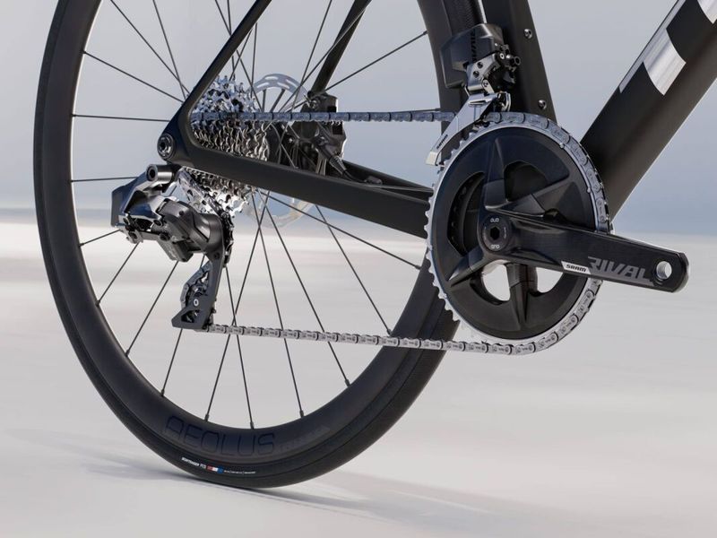 TREK Madone SL 6 AXS Gen 8, vel. M - nové kolo