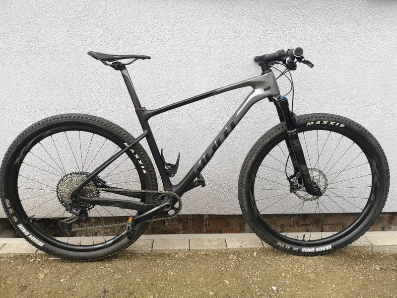 Kolo Giant 29 karbon L 
