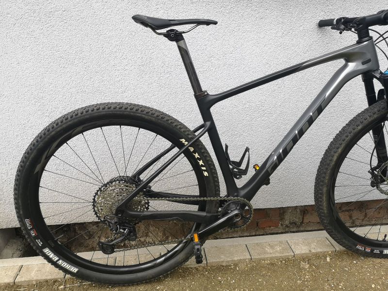 Kolo Giant 29 karbon L 