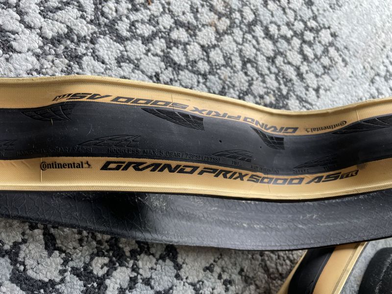 Continental Grand Prix 5000 AllSeason TLR 28” black/cream