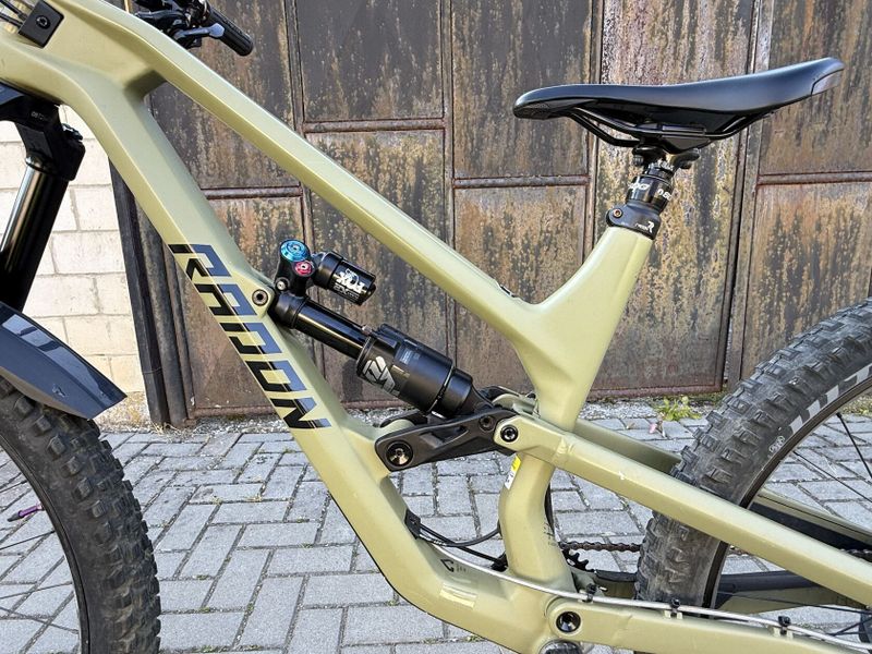Radon Swoop Custom