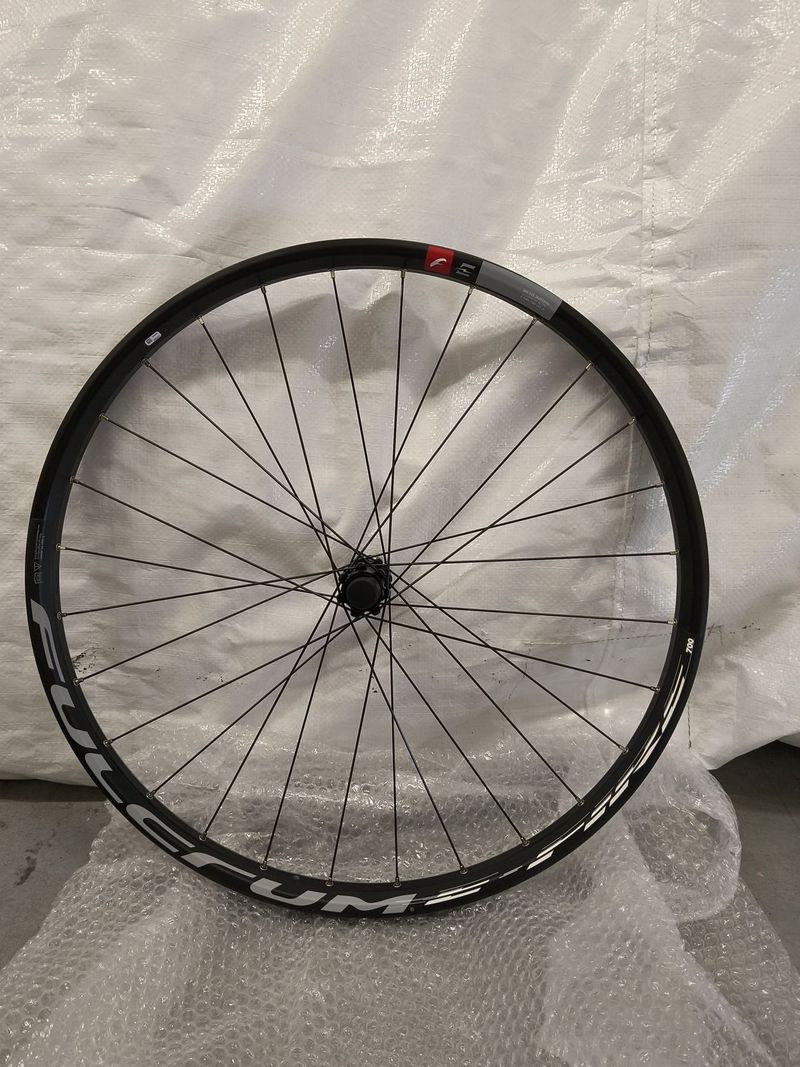 Fulcrum E-Fire 700 27,5" přední kolo 