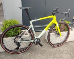  SUPERIOR XR 9.7 GR Gloss Grey/Racing Yellow, vel. 56 cm (L) Kód produktu: 801.2025.28010 