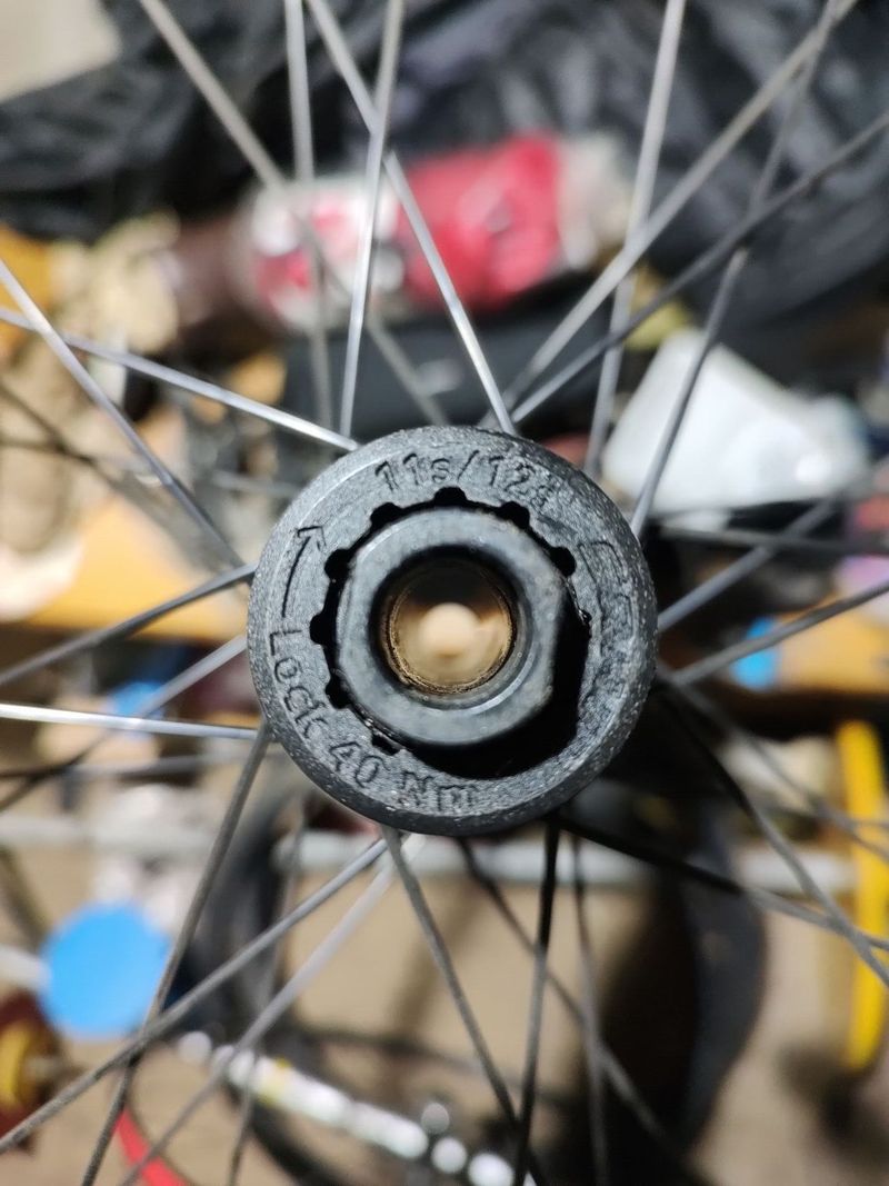 Zapletená kola Merida comp cc