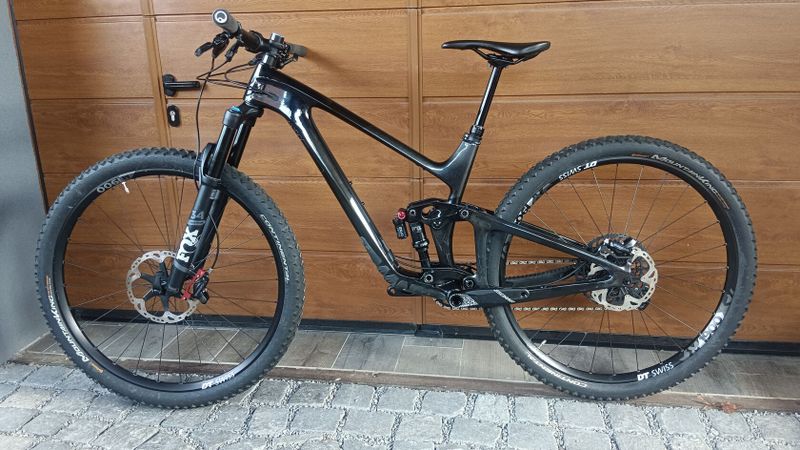 karbonové trail kolo GIANT Trance X Advanced PRO1 vel.M