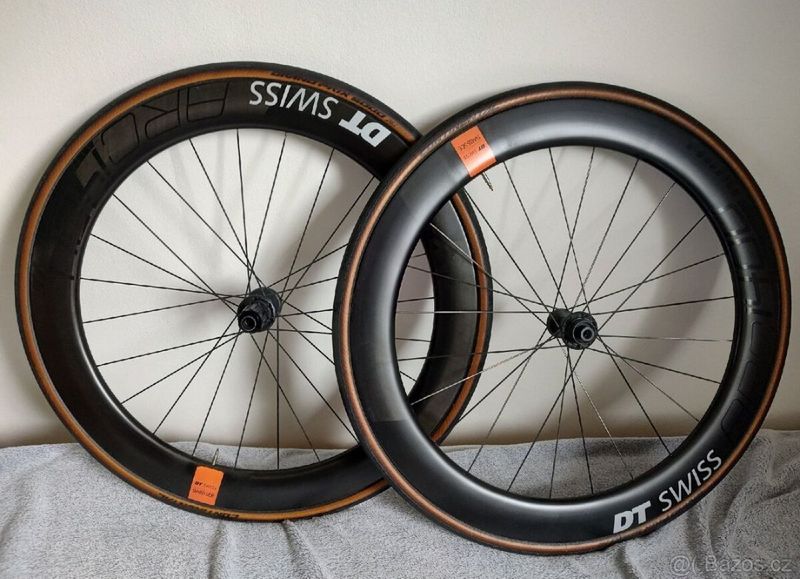 KARBONOVÁ ZAPLETENÁ KOLA DT SWISS 62mm. PC=60.990,-