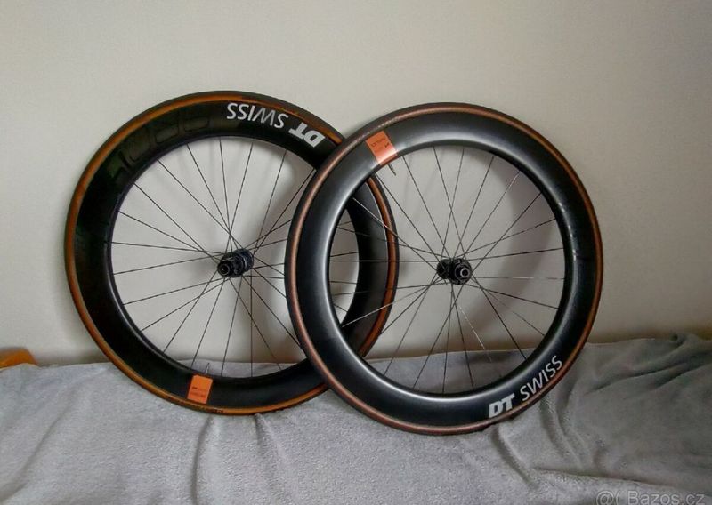 KARBONOVÁ ZAPLETENÁ KOLA DT SWISS 62mm. PC=60.990,-