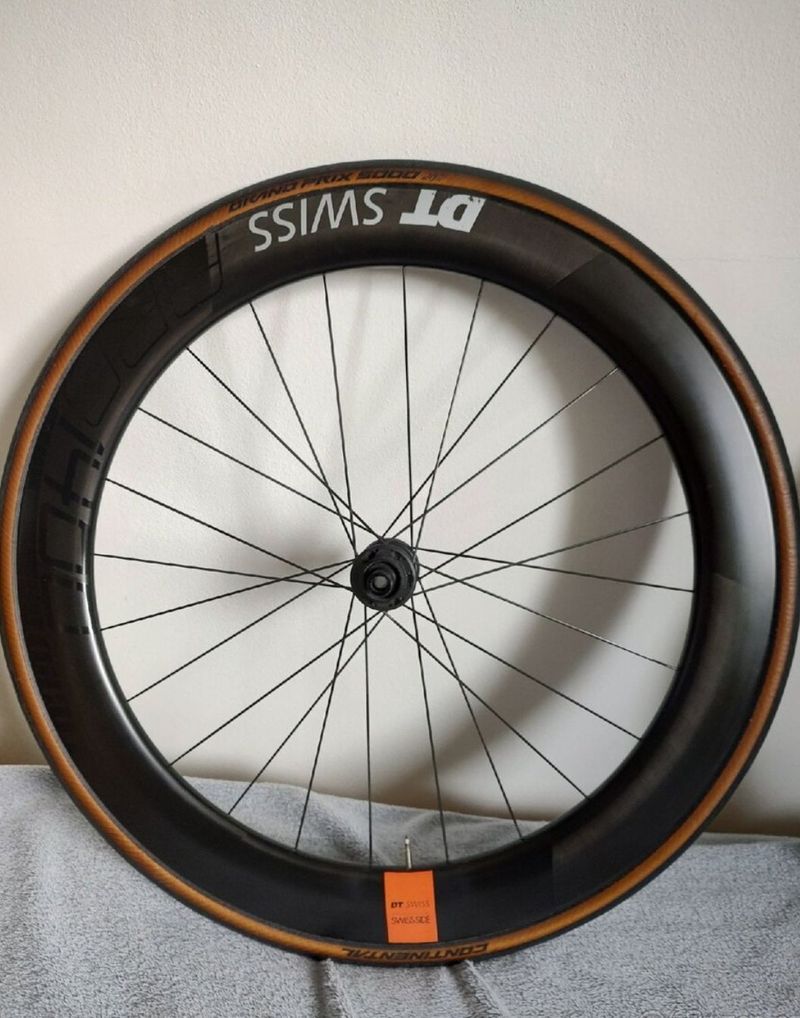 KARBONOVÁ ZAPLETENÁ KOLA DT SWISS 62mm. PC=60.990,-