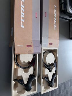 Sram Force AXS D2 - řadící a brzdové páky