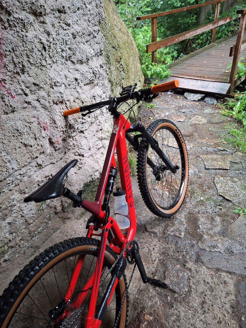 Canyon Neuron 5