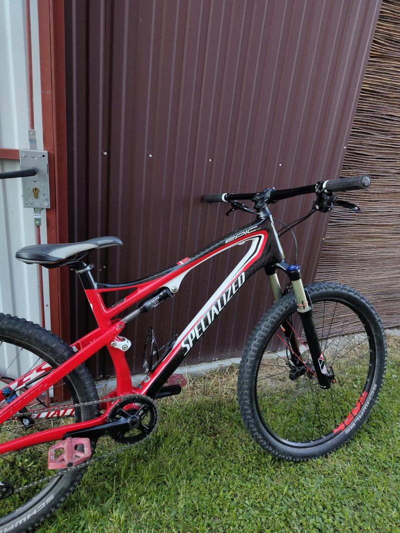 SPECIALIZED EPIC COMP POTŘEBUJI RYCHLE PRODAT