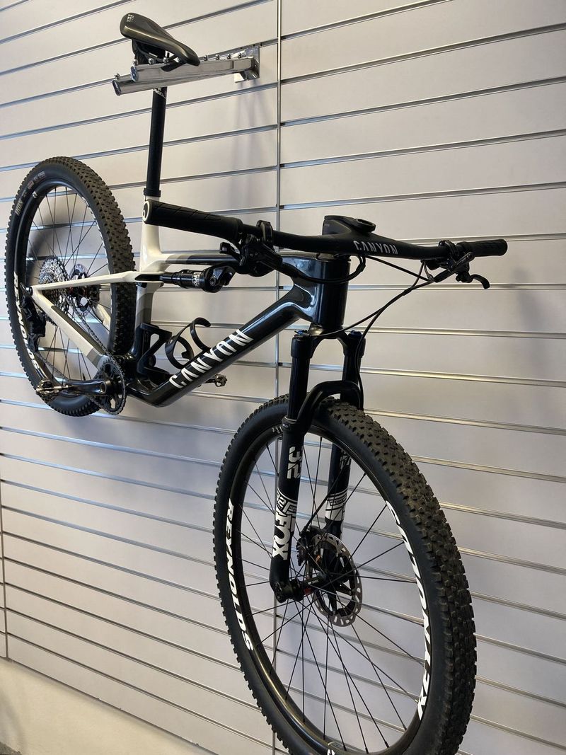 Canyon World Cup CF 7 bílo/černá barva 