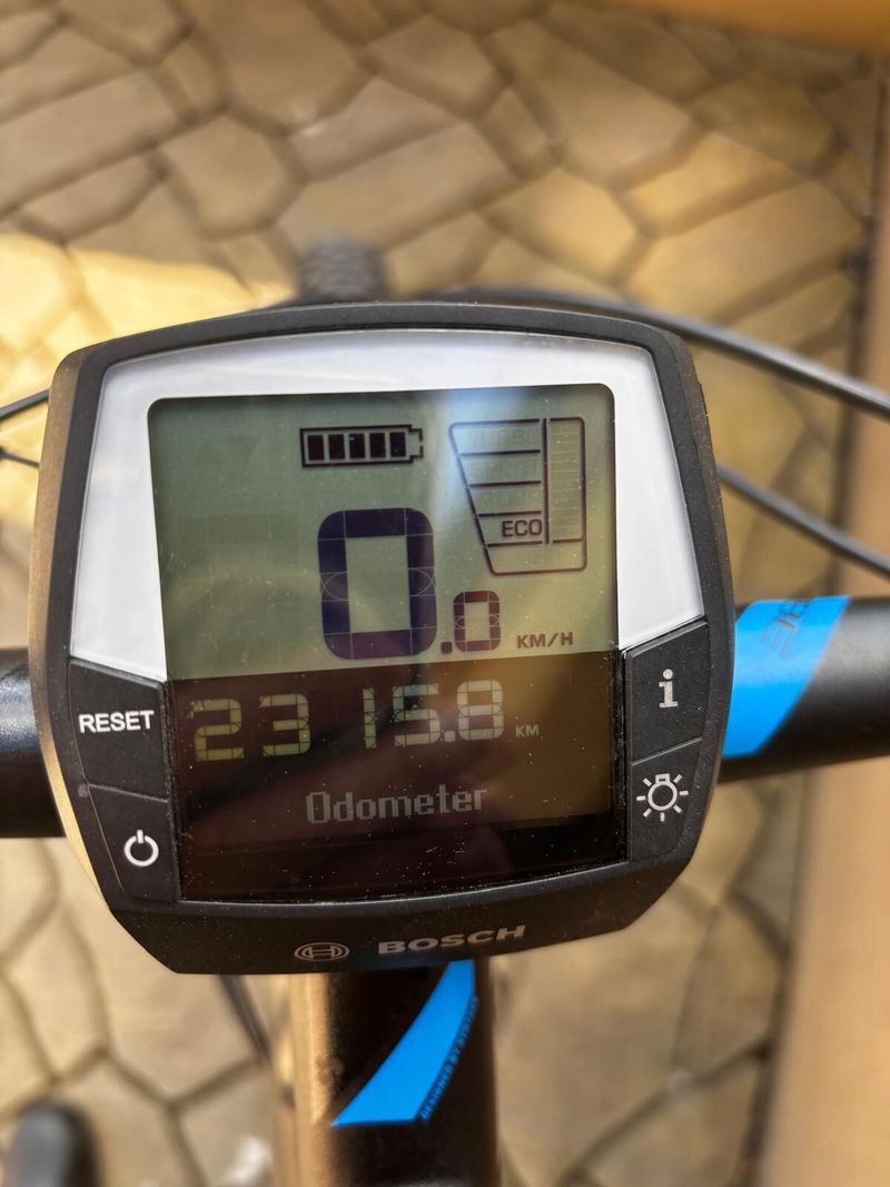 Cube Reaction Hybrid Eagle 500