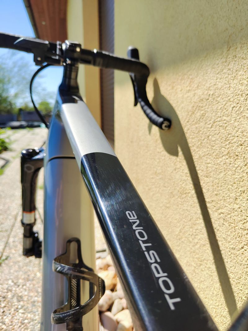 Gravel Cannondale Topstone carbon Neo Lefty